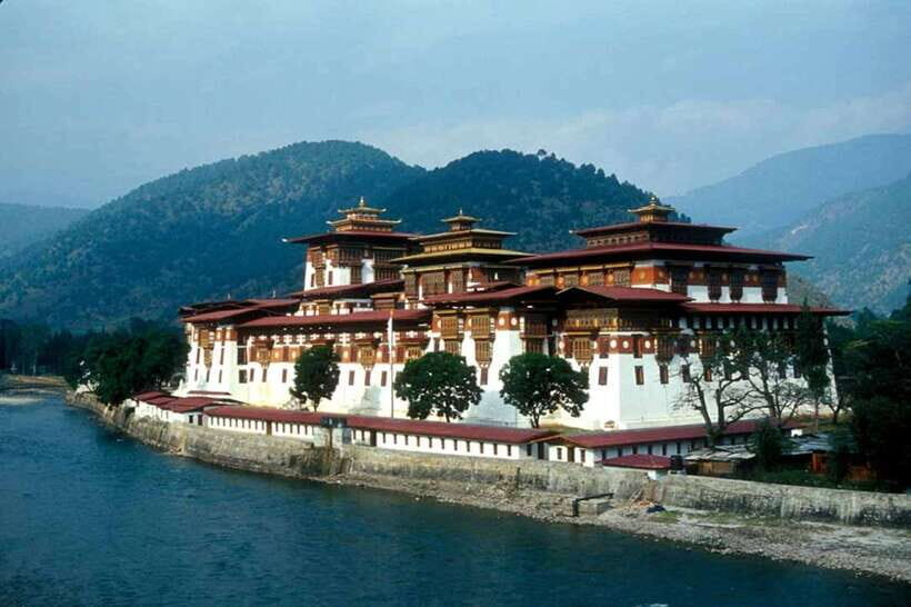 3 Days Bhutan Cultural Tour - Satsam Chorten to Tiger’s Nest: what that 1.5-hour hike really means
