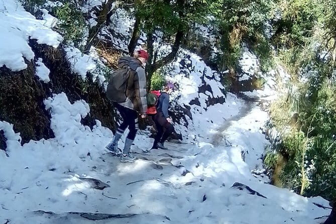 Dancing in the Manaslu Circuit Trek - Days 1–6: from river valleys to village tea-house life