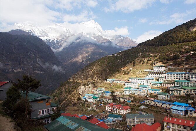 Everest 5-Day Trek from Kathmandu - Day 3: Hotel Everest View at 3,880 m and the 360-degree payoff