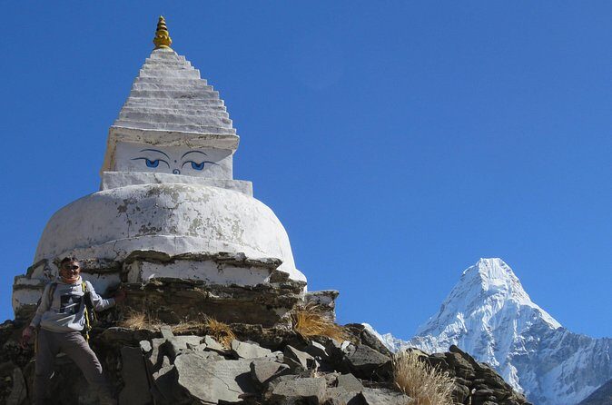 Everest Basecamp Trek: 14 days - Day 7 altitude practice: Nangkartshang Peak without turning it into a race