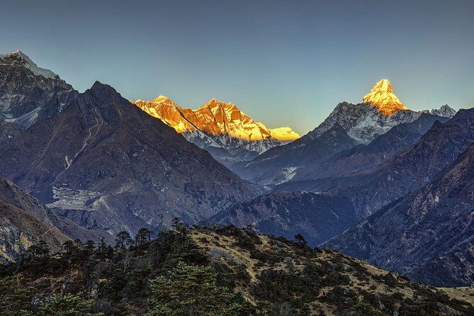 Everest Helicopter Tour with Breakfast in Hotel Everest View - Price and value: what $1,800 buys you (and what to watch for)