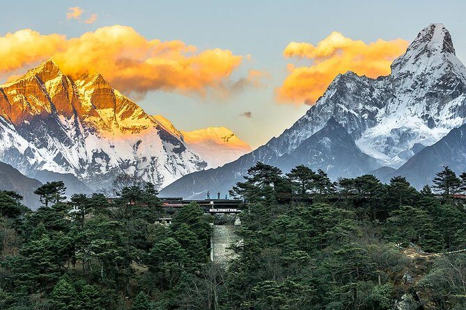 Everest Helicopter Tour with Breakfast in Hotel Everest View - Breakfast in Syangboche at Hotel Everest View: the moment with actual meaning