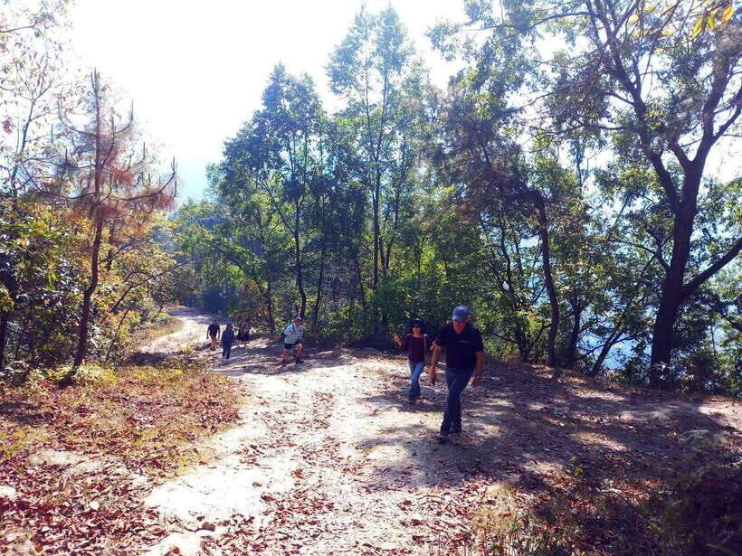 From Kathmandu: 3-Day Chisapani-Nagarkot Trek & Bhaktapur - The mountain views are the whole point—so plan like a realist