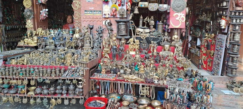 Kathmandu: Chandragiri cable car & Swayambhunath Tour - Should you book this Chandragiri and Swayambhunath tour?
