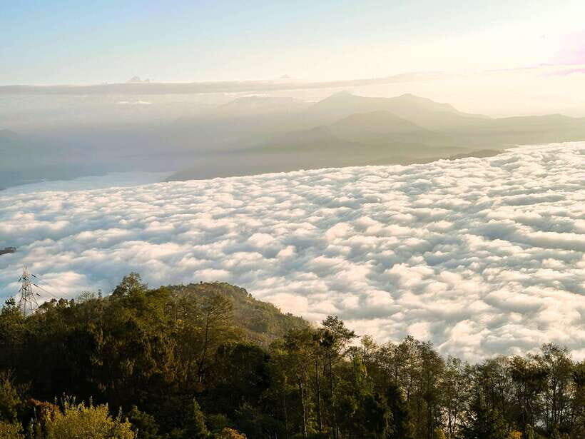 Kathmandu: Nagarkot Sunrise & Hiking to Changunarayan - Nagarkot Sunrise: your payoff hour