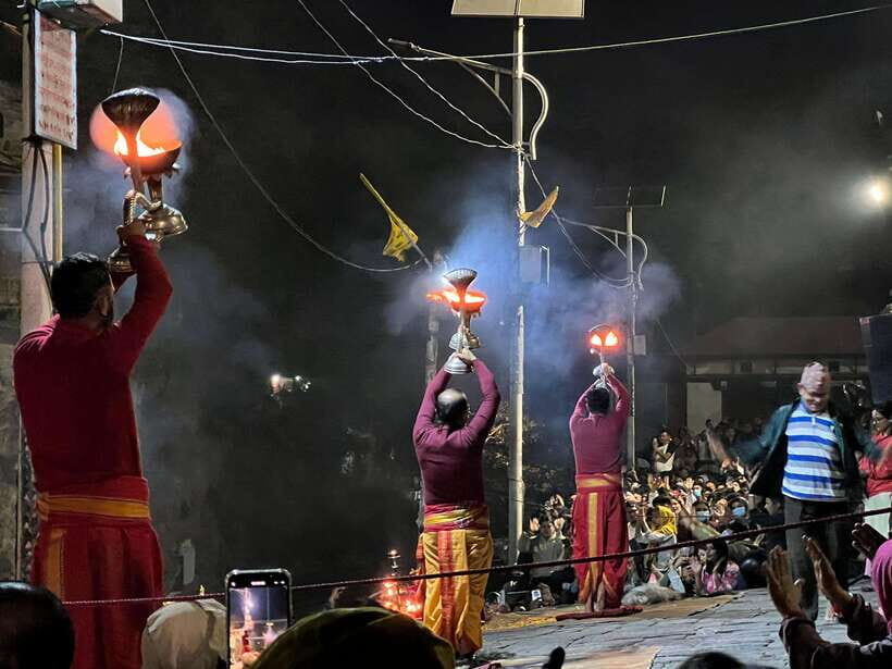 Kathmandu: Pashupatinath Evening Aarati Tour Private/Group - Where you’ll stand for the ceremony (and why it can make or break your photos)