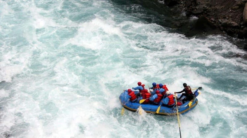 Kathmandu: Trisuli River Rafting Day Trip with Lunch - On the Water: What Your 2–3 Hours Typically Feel Like