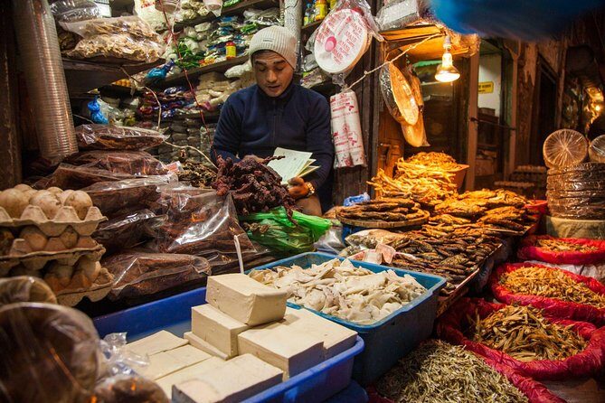 Local Bazaar Walking Tour in Kathmandu with Professional Guide - Kathmandu Durbar Square and Hanuman Dhoka: why the UNESCO stop matters