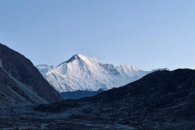 Makalu Base Camp Trek - Getting from Kathmandu to the trail: flights, off-road driving, and your first teahouse night
