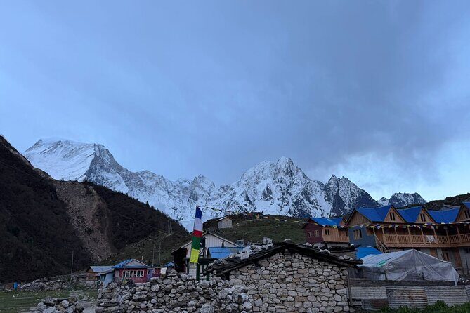 Manaslu Circuit Trek - 14 days of Himalayan Adventure - Samdo Village and the higher terrain: prayer flags and rocky days