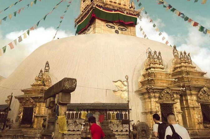 Private Guided Tour in Swayambhunath Stupa - Why Swayambhunath is perfect for a short, meaningful stop